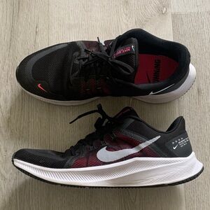 Nike Mens Quest 4 Black Sneakers